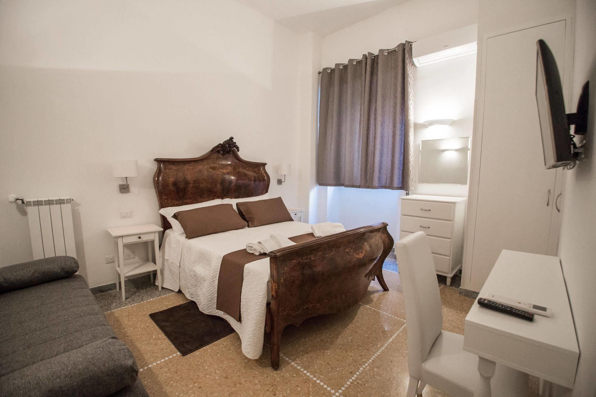 Hotel Desiderio Di Roma Exterior foto